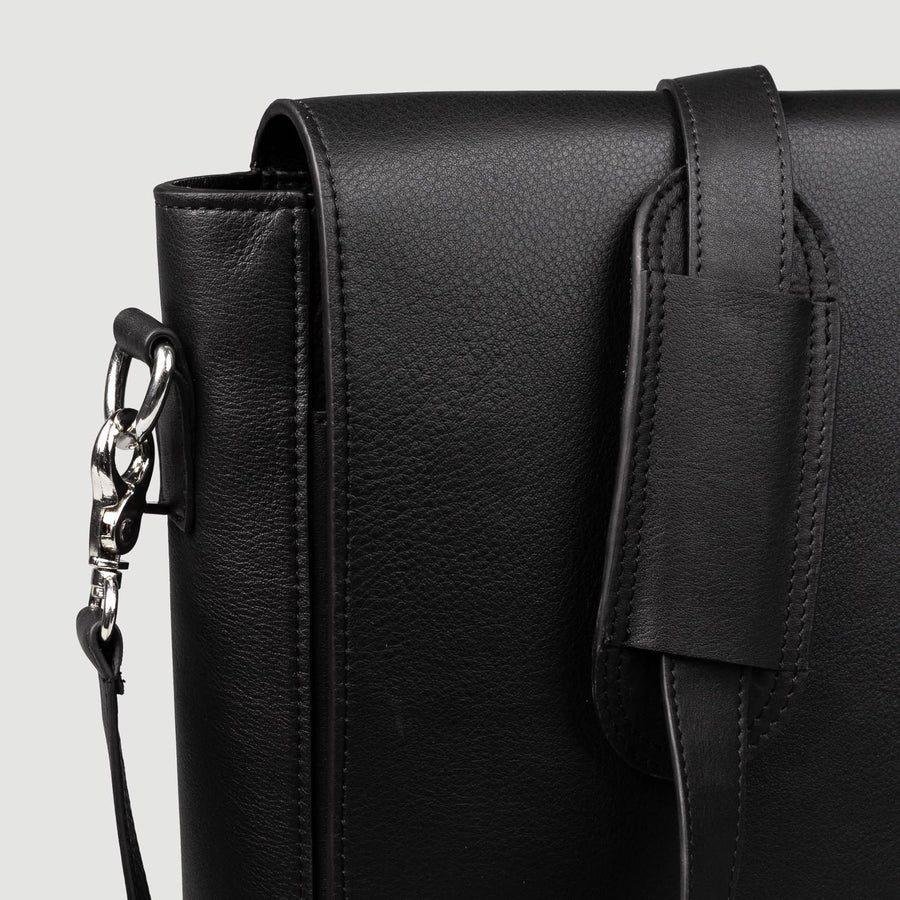 The Carismatico Black Leather Messenger Bag For Men - Image 7